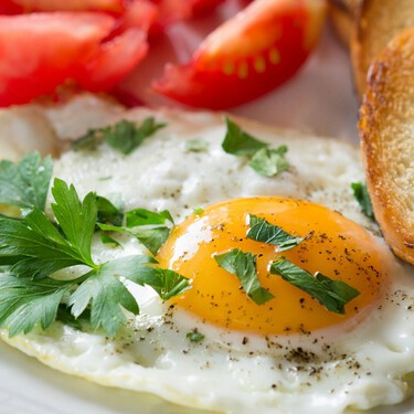 Un set de sartenes de acero inoxidable resistente y versátil, perfecto para las cocinas más ajetreadas, ahora a precio mínimo