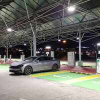 A España no le salen las cuentas con los puntos de carga para coches eléctricos: falta potencia y hay miles fuera de servicio