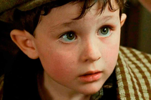Cobró 30.000 dólares y sigue sumando: lo que Titanic le paga cada año al niño de la escena más triste de la exitosa película