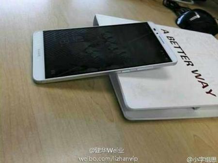 Huawei Ascend Mate 7 posa para la cámara