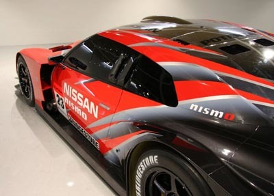 Decoración del Nissan GT-R para el Super GT