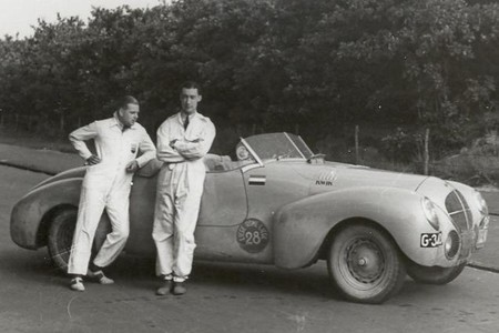 A la derecha Maurice Gatsonides