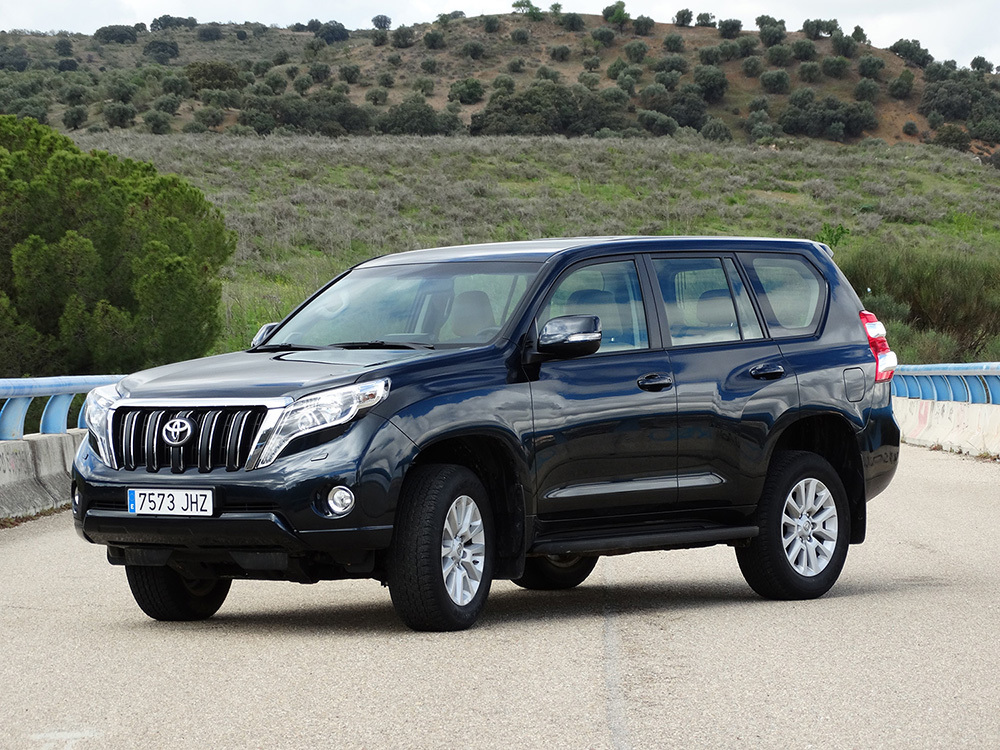 Exteriores Toyota Land Cruiser 180D Auto VX Kirari Plus ...