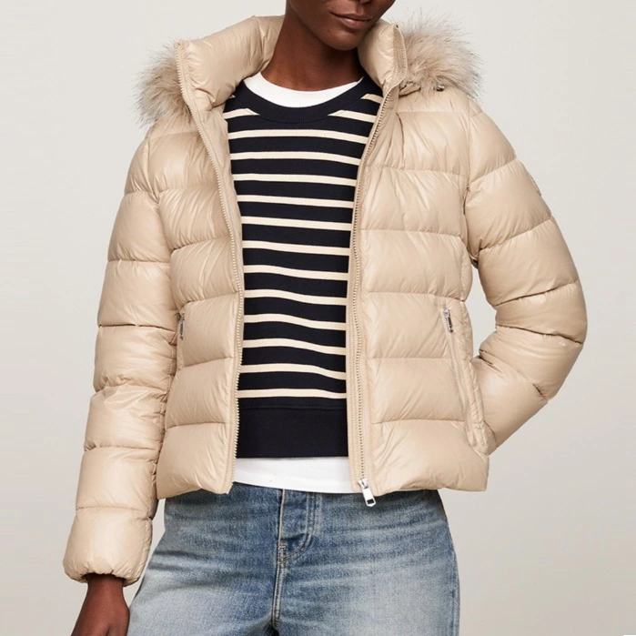Tommy Hilfiger Chaqueta plumífera de mujer con cierre de cremallera y capucha