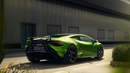 Lamborghini Huracan Tecnica 8