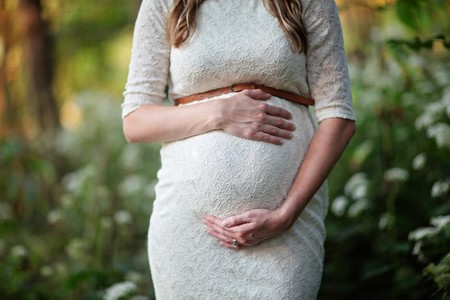 Cuando estás embarazada y no paras de tocarte la barriga, como Meghan Markle