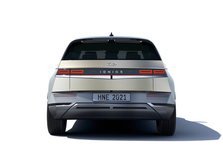 El SUV eléctrico Hyundai IONIQ 5 ya tiene precio en Europa y es 7.400 euros más caro que el Volkswagen ID.4