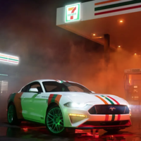 Ahora hay dos cosas que 7-Eleven tiene y que Oxxo no: una segunda caja operando y su propia edición de Ford Mustang