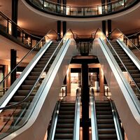 Los centros comerciales, en horas bajas: su afluencia ha bajado un 40% en 2020