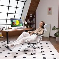 Diseño elegante, soporte lumbar dinámico y un descuento de 200 euros: vuelve a estar de promo la Sihoo Doro C300 