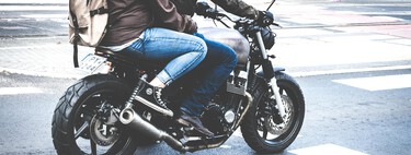 Multa pesada: motos com passageiros foram proibidas nesta capital vizinha ao Brasil 