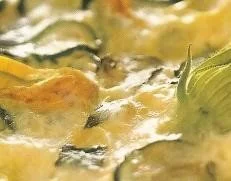 Tortilla de calabacín con flores de calabacín