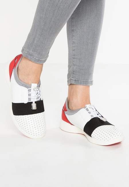 50% de descuento en estas zapatillas Tamaris en Zalando: cuestan 34,95 euros con envío gratis