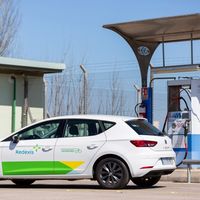 SEAT se alía con Redexis para impulsar el GNC con más de 100 gasineras en los próximos dos años