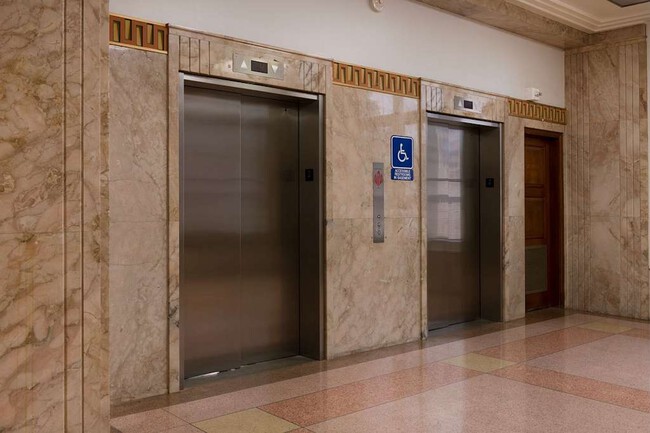 Elevator Lobby At Us Court House Austin Texas 2665d6 1024