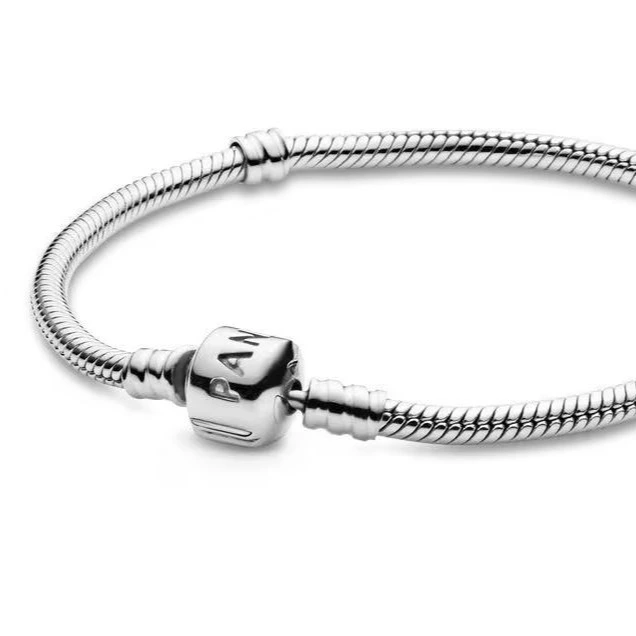 Pulsera Pandora Moments de plata
