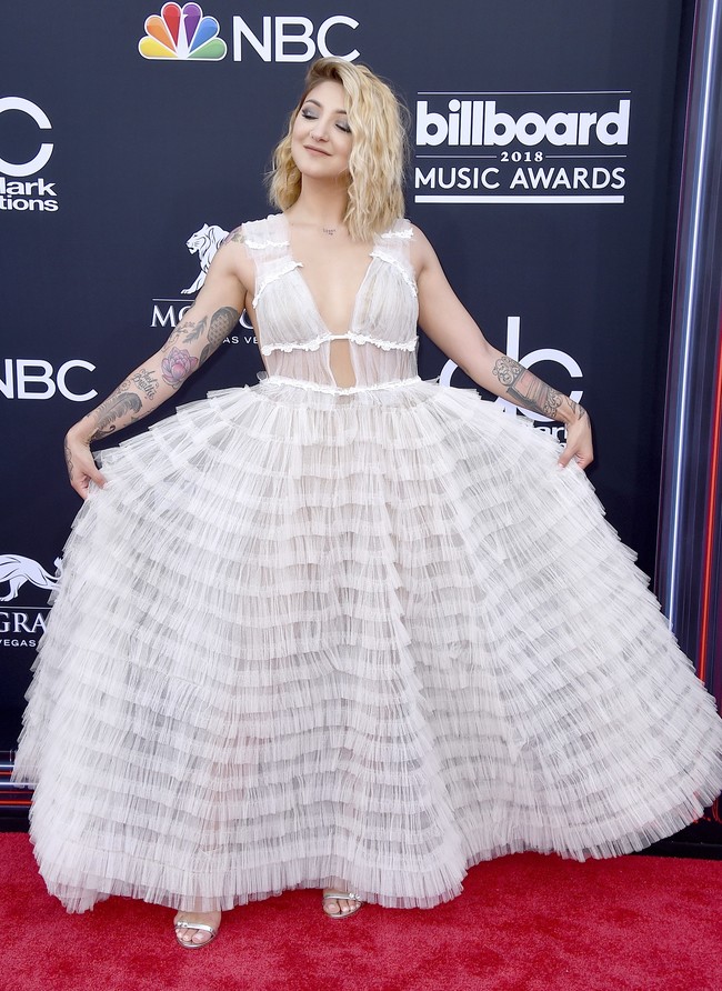 billboard music awards Julia Michaels