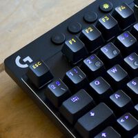 Este es uno de los mejores teclados TKL para jugar. Y la Gaming Week de Amazon lo deja a un precio irresistible