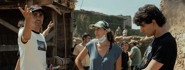 De Wong Kar-Wai en Granada al cine bélico ruso. Así dieron forma Los Javis al lenguaje visual de 'La bola negra'