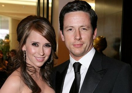 Jennifer Love Hewitt, inmadura y dependiente