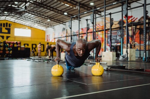 Chollos en tallas sueltas de camisetas, sudaderas o chándales  Nike, Adidas, New Balance o Under Armour a la venta en Amazon
