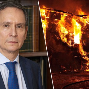 Luis Enrique Mayorga, notario:  "Si has perdido la escritura de la vivienda por el fuego no significa que has perdido la propiedad, se puede obtener un duplicado" 