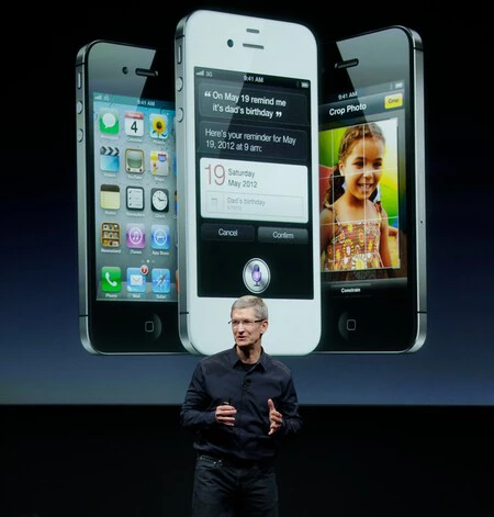 Tim Cook en la presentación del iPhone 4s