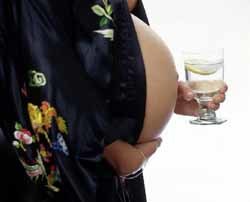 Beber alcohol durante el embarazo aumenta el riesgo de labio leporino