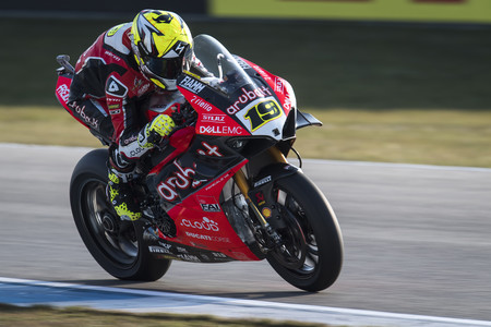 Ducati no deja cabo sueltos en el WSBK: se lleva a Álvaro Bautista a Imola para que conozca el circuito