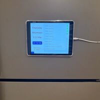 La ciencia dicta sentencia: los imanes en la nevera son más peligrosos de lo que se piensa. Y yo estuve años con un iPad viejo pegado al frigorífico
