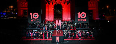 La celebración de los 10 años de Netflix en Madrid fue un culto absurdo al famoso ignorando a la gente: todo para el pueblo, pero sin el pueblo