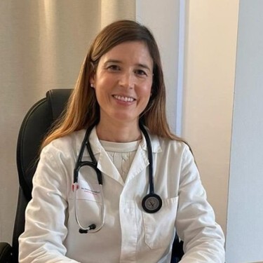 Magdalena Perelló, cardióloga: "Si solo caminas a partir de los 40, te estás quedando corto: no previene lo que realmente te hace más frágil"