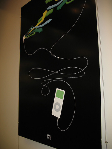 La otra publicidad del iPod en el metro americano