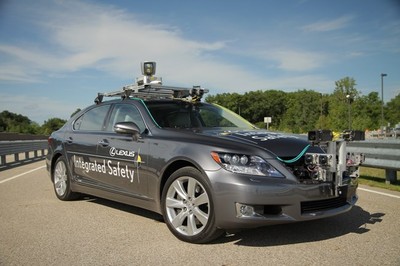 Sistema de Asistencia a la conducción automatizada en autopista de Toyota 