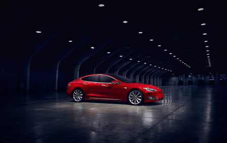 Tesla Model S P90d 1