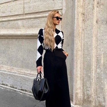 Tous lanza el bolso bandolera color azabache que va con todo: hecho en piel y muy elegante