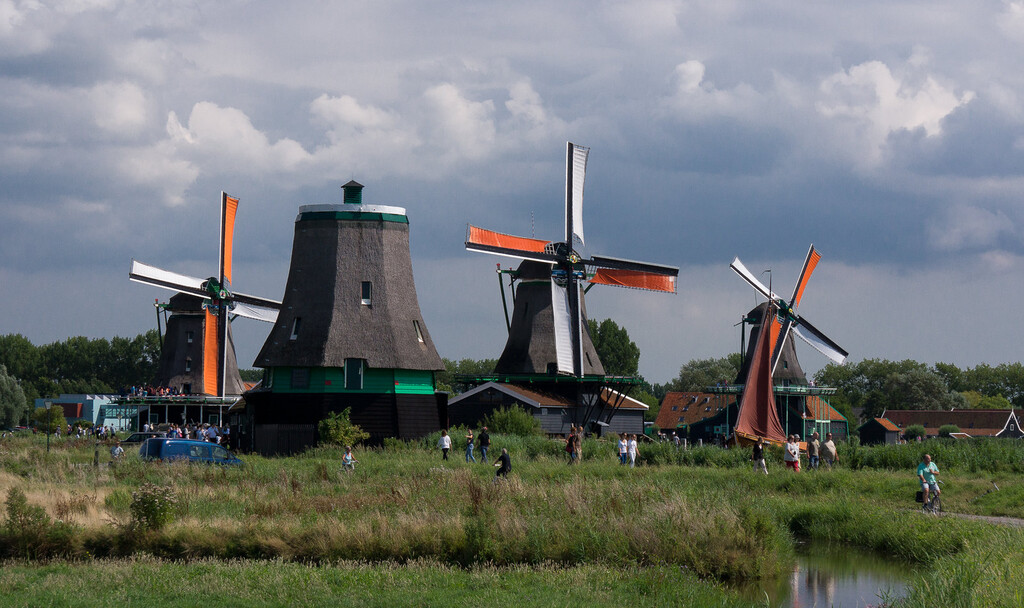 Cada vez más lugares empiezan a cobrar por ver sus monumentos turísticos. Los últimos: los molinos de Holanda