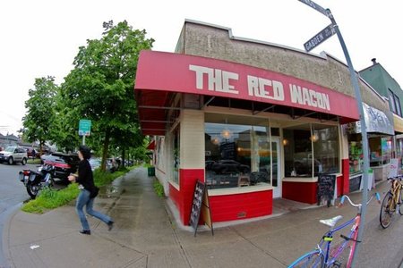 red-wagon-esquina.jpg