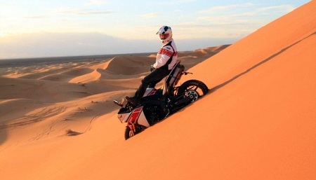 Conducir la moto a pleno sol puede tener el mismo riesgo que pilotar borracho