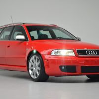 ¿Qué tiene de especial este Audi RS4 Avant quattro de 2001 para costar 100.000 euros? 