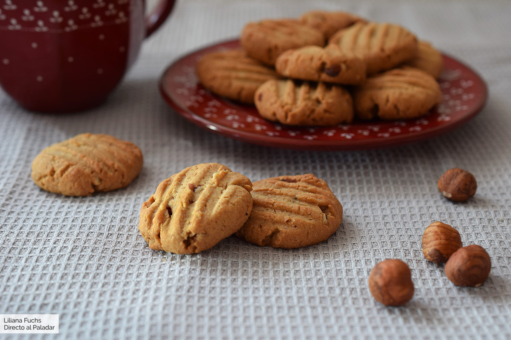 Galletas de avellanas con mantequilla de cacahuete y avena: receta para amantes de las pastas rústicas