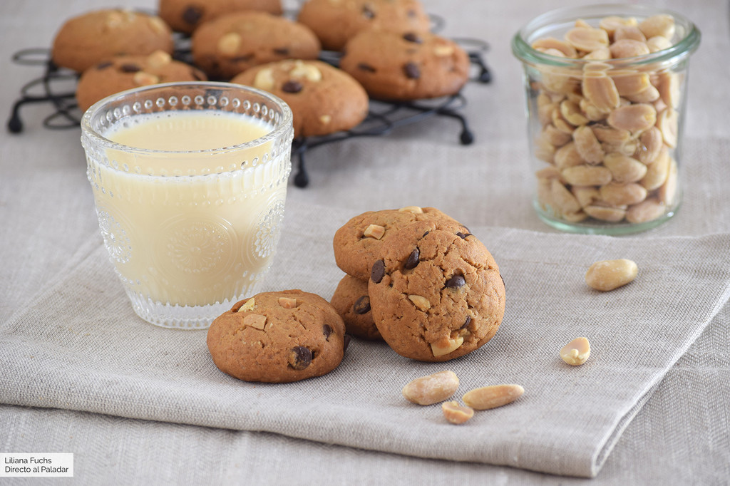 Galletas de doble cacahuete y chocolate, una pareja perfecta para endulzar la sobremesa