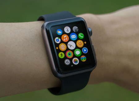 Han conseguido hacer el primer jailbreak al Apple Watch, pero de momento no va a ser público