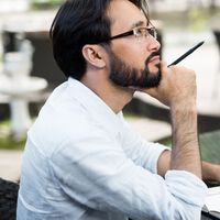 Artistas y creadores denuncian que la IA está usando sus obras sin permiso y exigen una ley que los proteja 