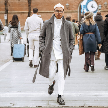 El abrigo largo vuelve a la carga: es la prenda clave que necesitas para farmear tu aura con un estilo old money sin parecer que intentas demasiado