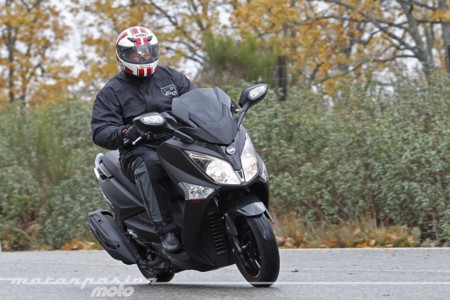 Sym Joymax300i Sport 28