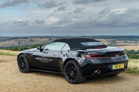 Aston Martin DB11 Volante: el adelantado