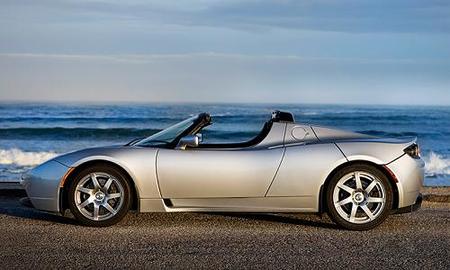 Tesla y Toyota se alían eléctricamente en California