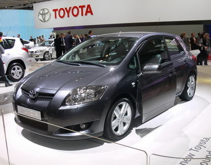 Salón de Frankfurt: Toyota Auris y sus curiosas puertas