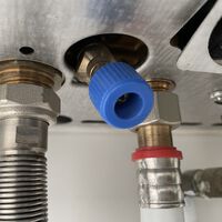 Toda mi vida con calentador o caldera y ahora me entero que hay que vaciarlos: los fabricantes tienen una razón de peso